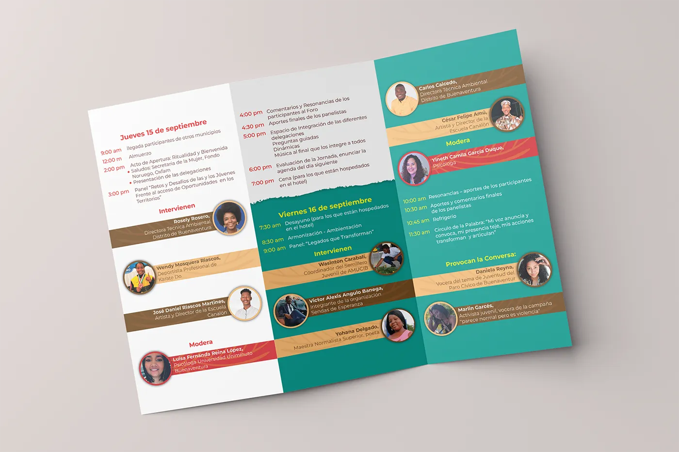 05 Trifold Brochure Mockup-1400×933